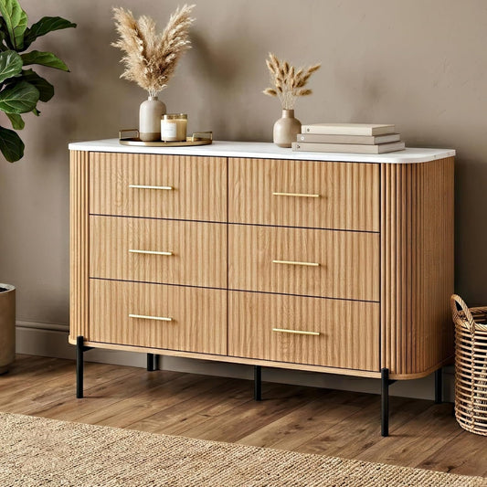 Pour un interieur harmonieux, commode avec tiroirs, avec portes en finition chene et vert