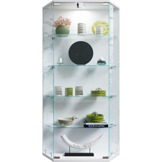 Une touche de caractere, armoire avec portes, avec elements vitres dans un ton blanc