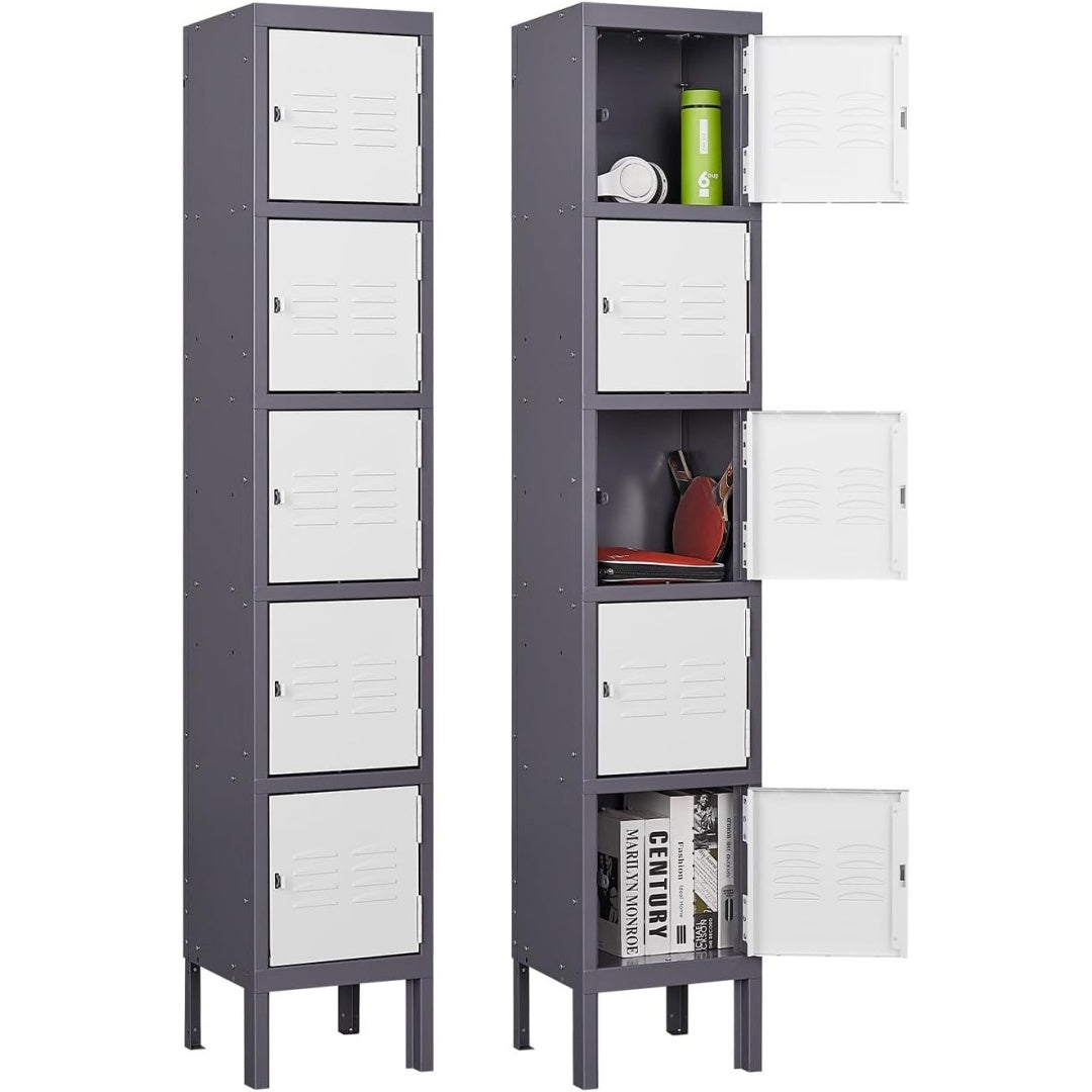 Une touche de caractere, bibliotheque avec portes, avec etageres dans un ton non determine